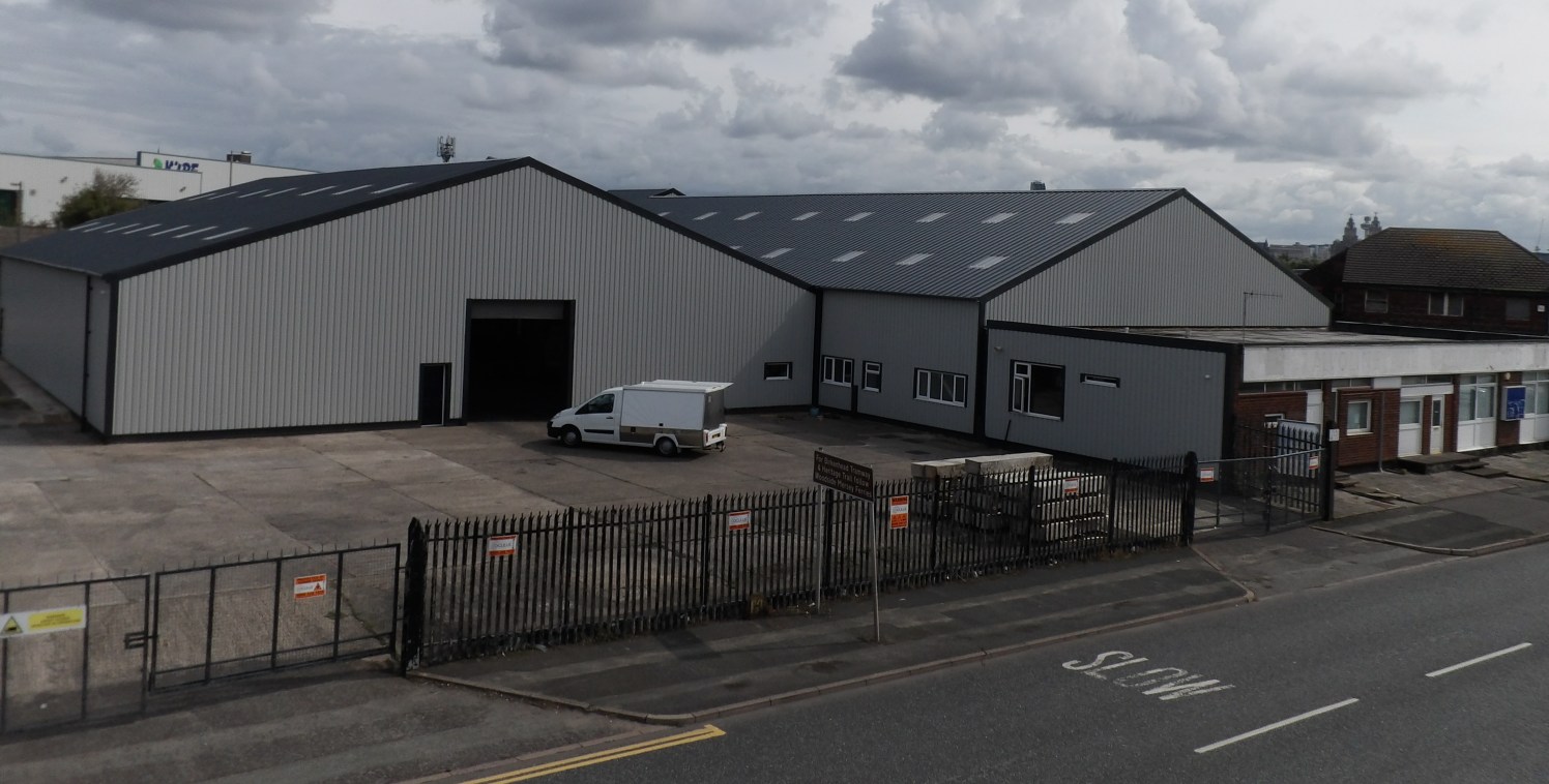 *FULLY REFURBISHED*

Self-contained detached industrial / warehouse unit opposite Wirral Waters

22,505 sq ft on 1.09 acres

Freehold - £895,000

Leasehold - £95,650 per annum