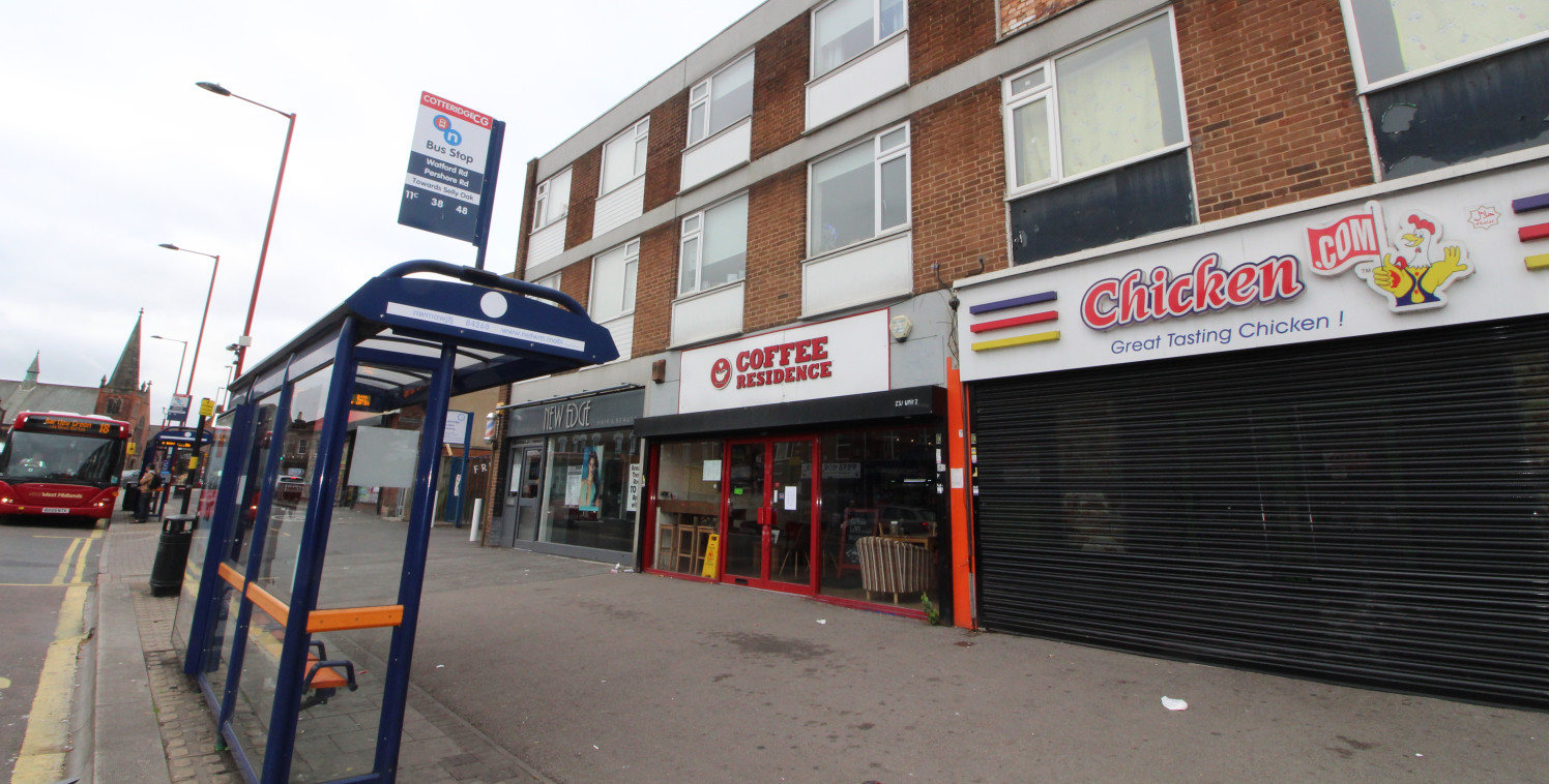 Under Offer]\n\nlOCK-UP retail premises SITUATED on a busy shopping parade near COTTERIDGE HIGH STREET - Total NIA 1,075 ft2 (99.9 m2)...