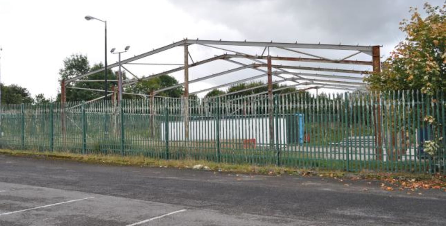 Three newly constructed industrial / workshop units just off J5 of M65, superb onsite parking...