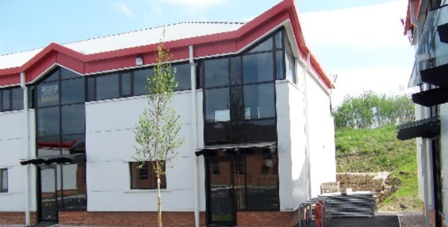 The property comprises a high specification end terraced 2-storey office buildings of steel frame construction with feature king span cladding and glass walls under a pitched insulated steel profile roof.<br><br>The available suite is on the first fl...