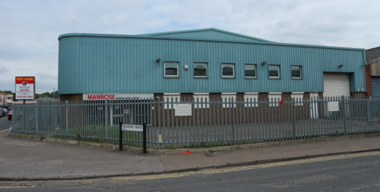 A rarely available Industrial / Warehouse unit benefitting from excellent eaves height, good road links, ample parking as well as the following features: