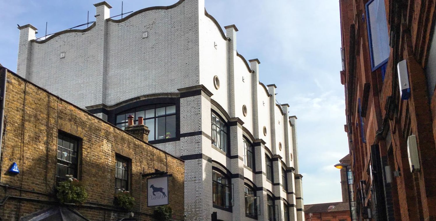 Voysey House, Barley Mow Passage, Chiswick, W4 4PN

FULLY FITTED PLUG N PLAY OFFICE SUITE IN THE HEART OF CHISWICK

Entire 4th Floor

2,175 Sq Ft / 202.06 Sq M