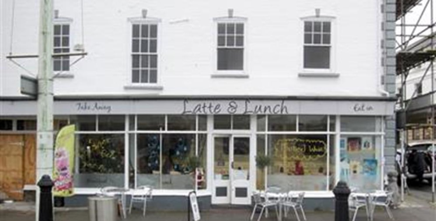 Coffee Shop & Restaurant Located In Bideford Town Centre\nEstablished Business\nStunning Views\nRef 2197\n\nLocation\nThis outstanding and well respected Coffee Shop & Restaurant is located in Bideford town centre, North Devon. Its positioned on the....