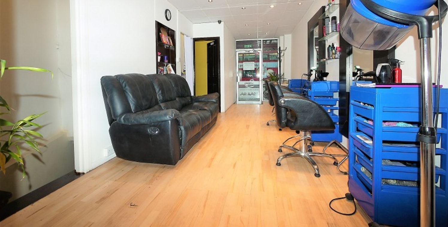 We are proud to present to the market this fabulous Hair & Beauty salon in Stratford. This business has been successfully run by the current owner for many years & now wishes to sell the business due to other interests. The business is an ideal ventu...