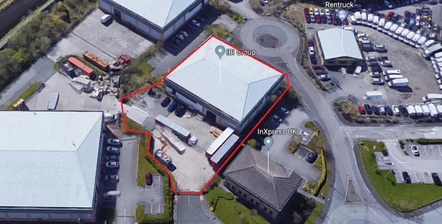 A modern detached steel portal frame warehouse benefitting from the following:\n\n- 1 level access door onto a secure yard\n- 7.7 metre eaves\n- Recessed lighting, carpet and radiators to the offices\n- lighting and heating to the warehouse\n\nThe pr...