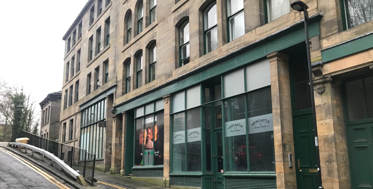 GROUND FLOOR, NEWLY REFURBISHED RETAIL UNIT TO LET, LOCATED IN NEWCASTLES CITY CENTRE.

The premises comprise 3 ground floor retail/office units with self-contained access. Internally the units benefit from their own kitchen and WC facilities. The un...