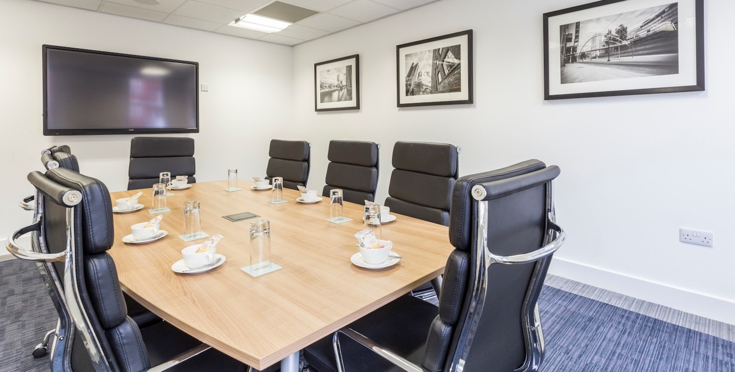 Bartle House, provides exemplary serviced office space in a professional tranquil location. Bartle House is centrally located within the heart of Manchester's legal and financial district. 

With the perfect balance of tranquil surroundings and close...