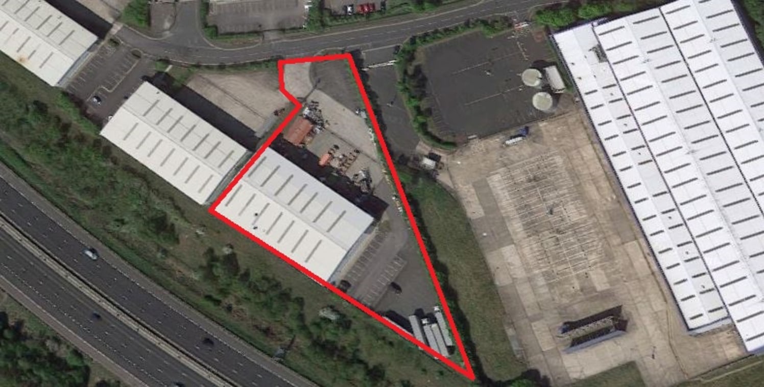 Unit 4 comprises a detached modern warehouse unit which was constructed in 2006. The property is built to a modern standard around a steel portal frame which has 8.4m minimum eaves, an insulated roof incorporating translucent rooflights, insulated wa...