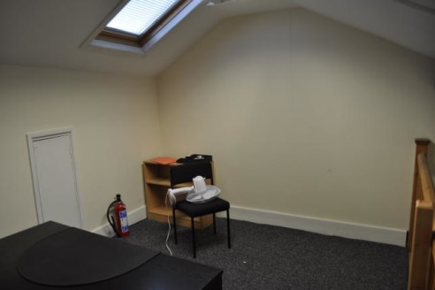 A2 / A1 ground & first floor offices town centre premises in established trading location Combined office space of 908 sq. Ft....