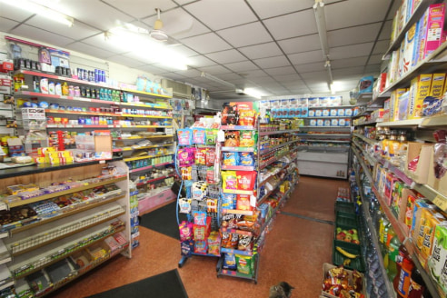 LEASE FOR SALE &pound;100,000.

10 year lease (&pound;30,000 per annum) for sale. A1 ground floor unit on Old Nichol Street which runs parallel to Redchurch Street.