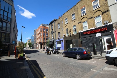 Commercial unit available to rent on Redchurch Street just seconds from Brick Lane. &pound;90,000 premium.