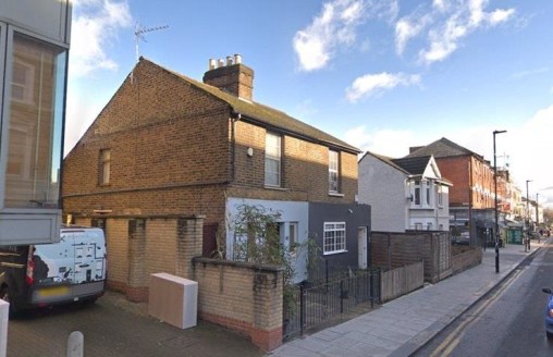 Two floors of office space with private access is now available on the vibrant Churchfield Road, Acton. Offering over 1,000 sq ft in a great location with B1 use, moments from Acton Central Station....