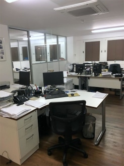 A suite of three offices on the first floor of this modern building close to the borders of Edgware and Burnt Oak, occupying approximately 870 square feet. Features include air conditioning and security during office hours and wc...