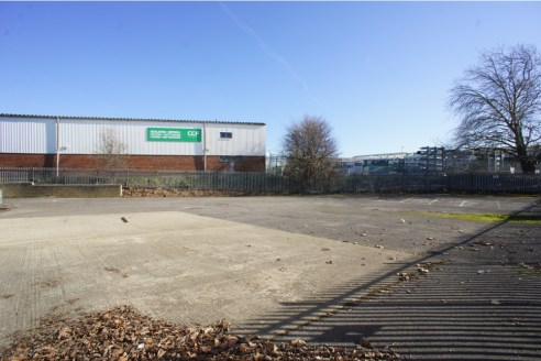 Hawksworth Industrial Estate is well located in central Swindon approximately 2 miles from Junction 16 of the M4 motorway via the Great Western Way dual carriageway.<br><br>The town centre is approximately 1 mile to the east.