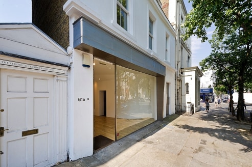 A RETAIL PREMISES ADJACENT TO THE JUNCTION WITH LEDBURY ROAD & WESTBOURNE GROVE\n\nOverview\n\nTo Let\n\nThe premises (A1) has a fully glazed floor to ceiling window, leading to an open plan retail area, with a kitchen / changing area to the rear, to...