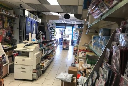 Available immediately<br><br>The premises are prominently located on a enviable trading position on Bell Lane in Hendon & just round the corner from Hendon School.Newsagents/convenience store offers good sized frontage. The mid terrace ground floor l...