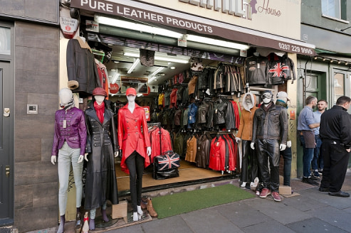 A GROUND FLOOR SHOP & BASEMENT (A1) IN A PRIME POSITION ON PORTOBELLO ROAD\n\nOverview\n\nFor Sale\n\nThe premises (A1) has a glazed frontage directly onto Portobello Road, which leads to an open plan retail area occupying the whole ground floor, tog...