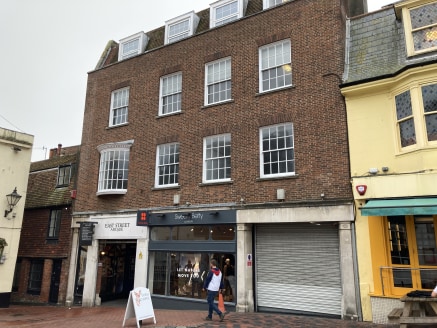 REFURBISHED CITY CENTRE OFFICES TO LET