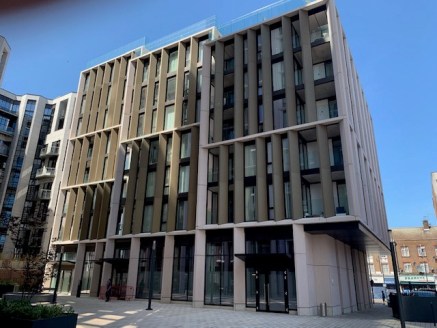 Harrow Square is a new landmark development comprising 318 luxury apartments with ground floor commercial units forming a central public square and Harrow's new library. The 6 commercial units are spread between two blocks and offer self contained sp...