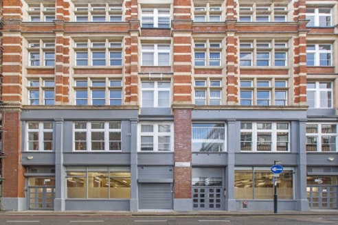 A self-contained office that has been comprehensively refurbished to a high standard to provide media style accommodation. The offices benefit from exposed brick walls, engineered wooden floors, new LED lighting and exposed services.

The building is...