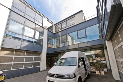 AN OPEN PLAN FIRST FLOOR OFFICE (B1) WITH SECURE GATED ACCESS OFF LATIMER ROAD\n\nOverview\n\nTo Let\n\nThere is an intercom entry phone system and lift access to the first floor. The office area is open plan with a fully glazed external wall to the...