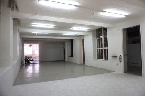 Available immediately<br><br>Shoreditch - 3,086 sq. Ft. (approx.) Ground floor B1 self-contained unit previously occupied as a photographic studio....