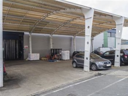 The premises comprise a modern warehouse/storage unit of steel portal frame construction with profile sheet metal clad elevations to a pitched roof. Clear open plan warehousing is arranged over the ground floor and ancillary office accommodation is a...