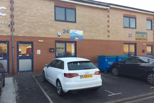 The premises comprise of open plan, first floor B1 office space of 1,106 sqft with single...