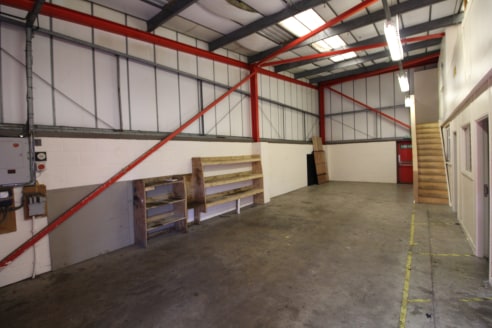 Under Offer]\nModern Industrial Premises in Great Western Business Park - Total GIA - 1,317 ft2 (122.35 m2)...