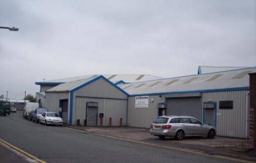 Location\n\nThe unit is located on Bridge street, close to the junction with Potters Lane. The Motorway Network is accessible via Junction 9 of the M6 at Wednesbury and Junction 1 of the M5 at West Bromwich....