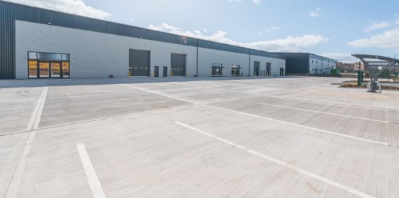 NOW AVAILABLE

A new end terraced industrial / warehouse unit

5,887 sq ft

Rental - Upon Application