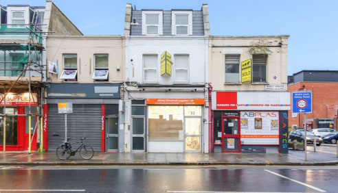 Ground floor retail unit situated within a mixed use parade close to the Northern Line Underground Station 

The property will either be sold as Freehold or with a 999 year lease