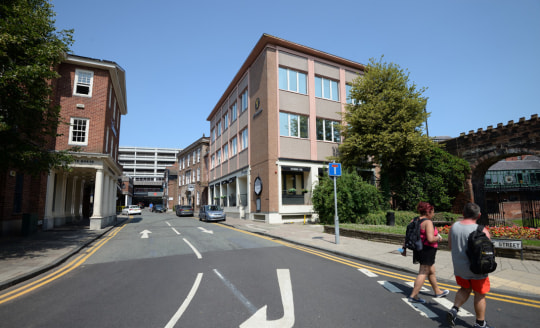 Unique Chester city centre leisure/office opportunity, suitable for a variety of uses.

27 Newgate Street comprises a superb freehold opportunity within Chester city walls. The building is vacant and lends itself to a number of possible uses includin...