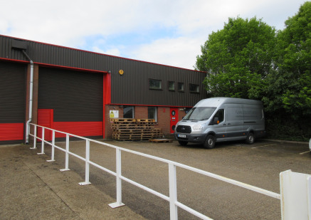 * End of terrace factory/warehouse on well established modern business park.