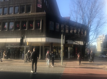 Description\n\nProminent corner location on the corner of Deansgate and Blackfriars Street within the ground floor of Maybrook House. Nearby occupiers include Tesco Express, Trailfinders, Flight Centre and Taco Bell.\n\n936 sq ft of ground floor reta...