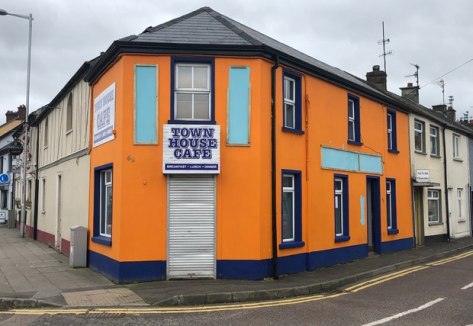 For Sale / To Let - Cafe / Office Premises\n\nThe subject property fronts Railway Street which leads out to the town bypass and beyond to the Donegal border with the Republic of Ireland into Lifford.\n\nThe accommodation incorporates ground floor caf...