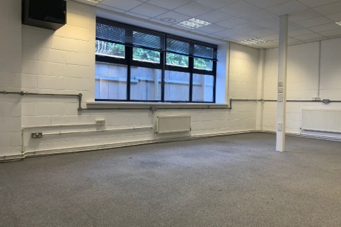 Unit B07 comprises of light industrial/office space, available for immediate occupation. This unit is located on the ground floor and divided into various spaces all benefiting from good natural lighting.

Unit B07 makes up part of block B, Poplar Bu...