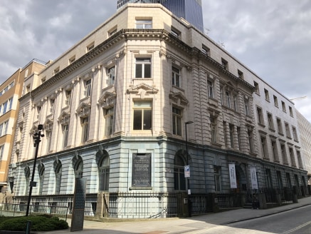 Holyoake House is a striking Grade II listed building which provides high quality office accommodation. 

The space benefits from suspended ceilings incorporating CAT II lighting, perimeter trunking, gas central heating, carpeted flooring, shared WC...