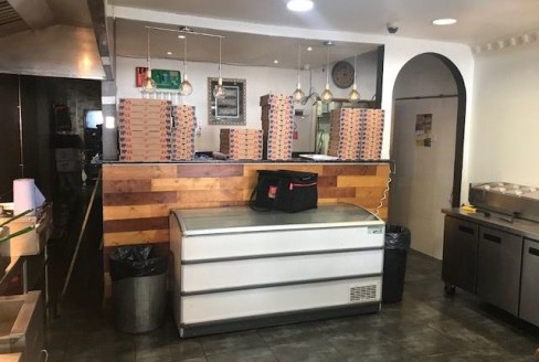 Available immediately<br><br>London Properties are pleased to offer to the market this ground floor and of a mid-terrace building which has been totally refurbished to a high standard and trading as a Pizza, Chicken & Kebabs Takeaway situated on Burn...