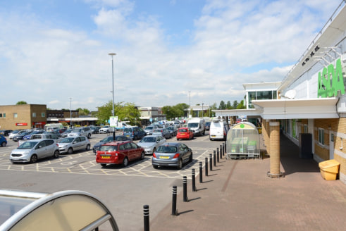 <p>Chadderton Mall is a community retail precinct anchored by a large Asda Supermarket. The Mall also comprises of a petrol filling station and car park, providing 521 spaces. The shops offer an eclectic shopping environment ranging from local occupi...