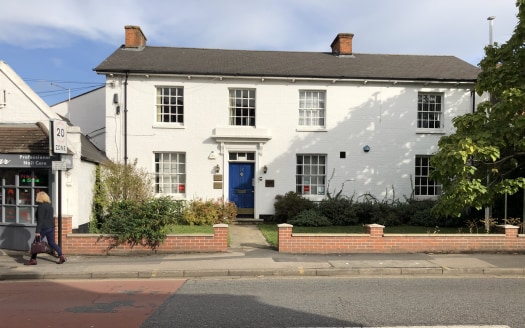 845 sq ft\n\nPANGBOURNE OFFICES WITH CAR PARKING\n\nThe premises comprise 5 ground floor offices, totalling approximately 845 sq ft / 78.5 sq m. There is one room to the left of the entrance door and the remaining four in a self-contained suite to th...