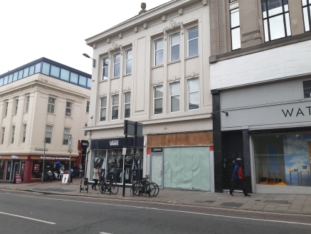 Prominent retail unit in high footfall location close to Churchill Square.