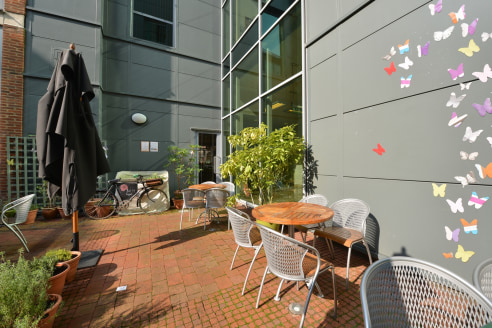 The Exchange is a superb city centre building providing 25,000 sq ft of office accommodation. 

Feature reception area.

Air-conditioned.

Intercom entry.

Minimum 12 months. 

First Floor - 711 sq ft @ £9,250 pax

Service charge - £5,200 to include...