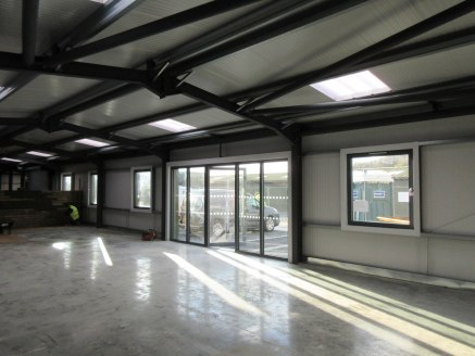 NEWLY CONSTRUCTED BUSINESS UNIT TO LET (SUITABLE FOR INDUSTRIAL OR OFFICE USE) - EXCELLENT ROAD LINKS TO BOTH HORSHAM AND WORTHING Amenities 4x allocated parking spaces, LED lighting, kitchenette, toilet/disabled WC/shower, 3 Phase power (69 KVA), br...