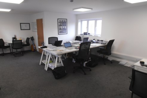 FIRST FLOOR OFFICE SUITE CLOSE TO ROMFORD TOWN CENTRE