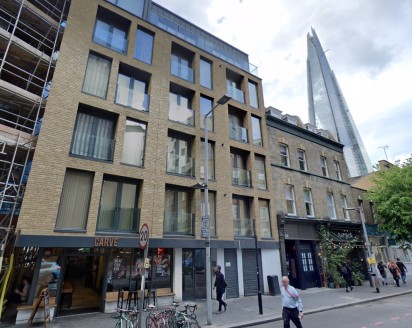 New Lease or Virtual-Freehold. Opposite More London and Hilton Tower Bridge. Close to London Bridge Station. Approx....
