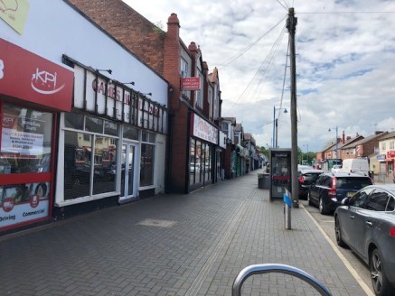 Former restuarant comprising 1,801 sq ft to let in Queensferry. 

Other nearby occupies include Domino's, Subway, Spar, Rowlands Pharmacy and Pizza Magic.

The property is available on a new Full Repairing and Insuring lease at a rent of £8,500 per a...