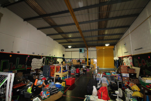Under Offer]\nMODERN warehouse premises with FORECOURT PARKING - Total GIA 3,531...
