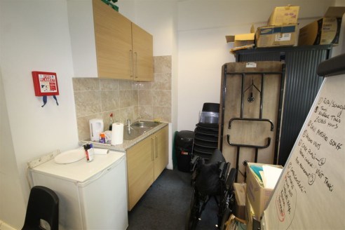 Set within Skyline Village Business Center is this split level office unit located close to Canary Wharf.