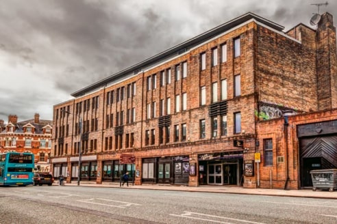 With stunning art deco facade, the former well known bar 'The Elbow Rooms' is currently undergoing a comprehensive refurbishment to provide high quality office accommodation over the second and third floors. The offices will be accessed from Call Lan...